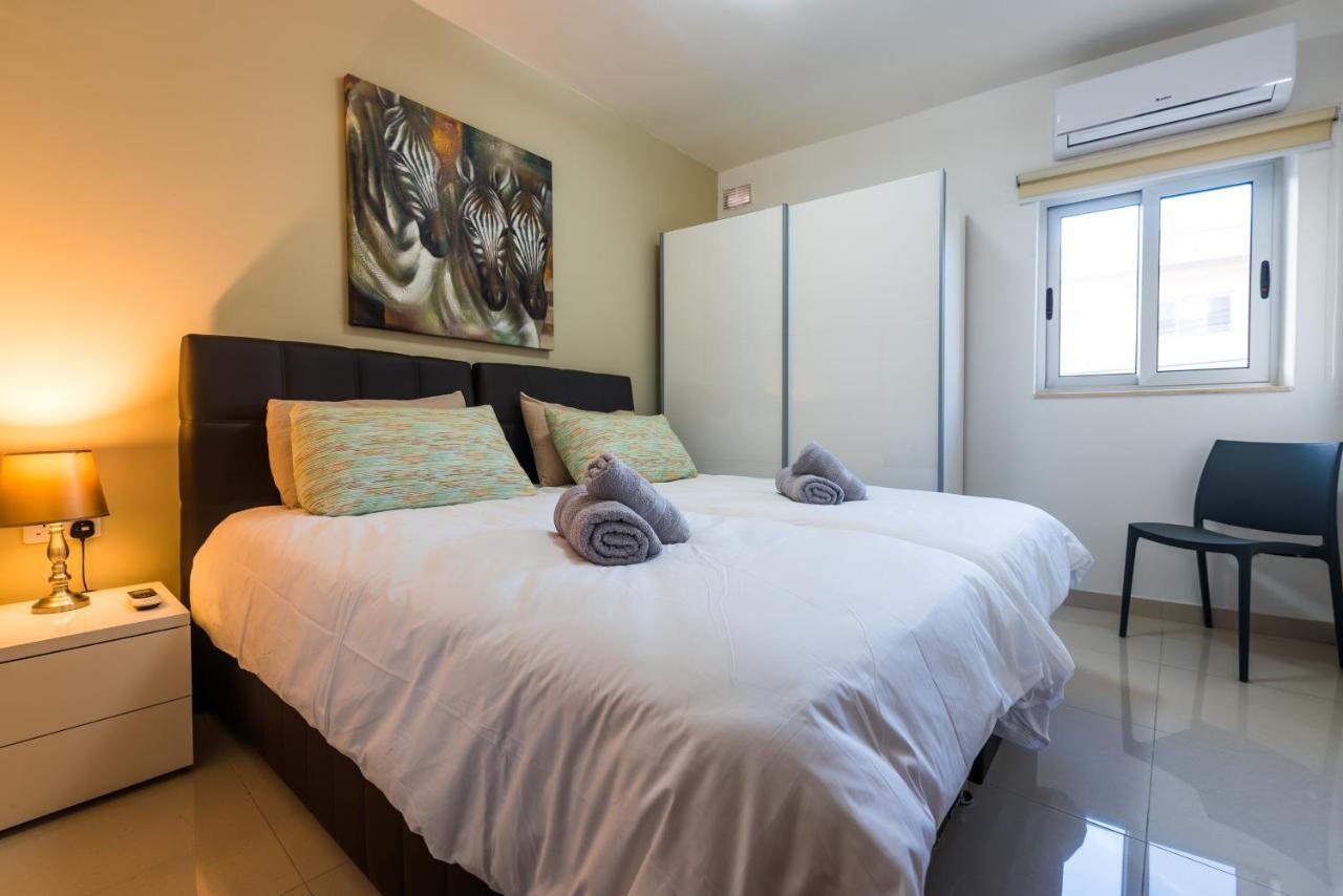 Sh5A-Qawra Prime Location 2 Bedroom Apartment St. Paul's Bay Exterior photo